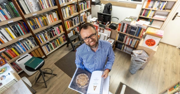 Mivel adnak nekünk többet a szakácskönyvek, mint a TikTok?