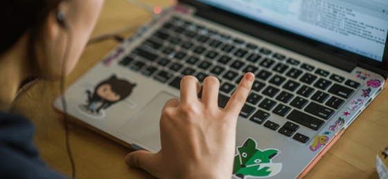 Bezár a Green Fox Academy