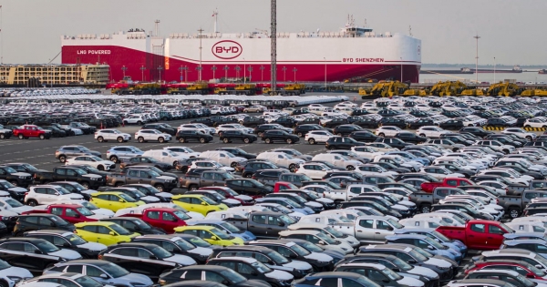 Míg a BYD megérkezik, a kínai autóipari lufi akkorát durranhat, hogy a gyártók nagy része egyszerűen elhullik