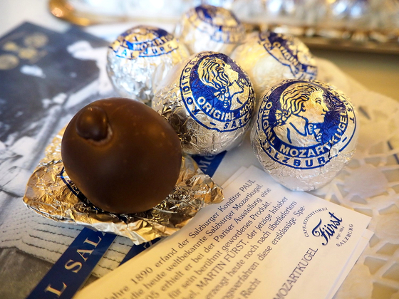 Hamarosan már nem Ausztriában gyártják az eredeti Mozart-golyót