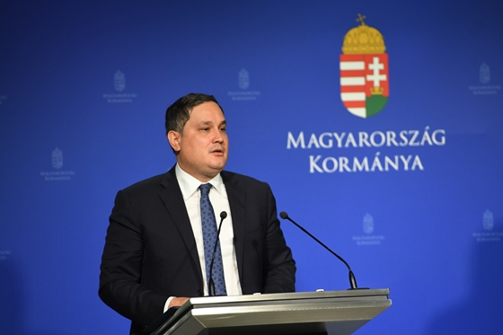 Utasonként 10-15 euró különadót vetnek ki a légitársaságokra, még több részletet elárultak az új adókról