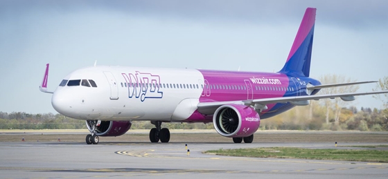 Repülési időben dohányzott az utas, rendőrök lepték el a Wizz Air járatát Budapesten