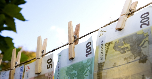 Itt a miniszteri rendelet: ezt kell beleírni a pénzmosási szabályzatba