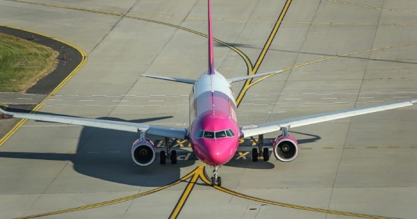A Wizz Air szeptember közepéig felfüggeszti a tel-avivi és ammáni járatok közlekedését