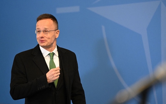 Szijjártó Péter feleségének mindkét cége nyereséges, az egyikből 436 milliós profitot vett ki