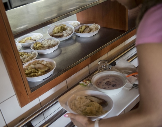 Van, ahol duplázódó menzadíjakkal fordulnak rá az új tanévre, de még idén dönthetnek újabb emelésről