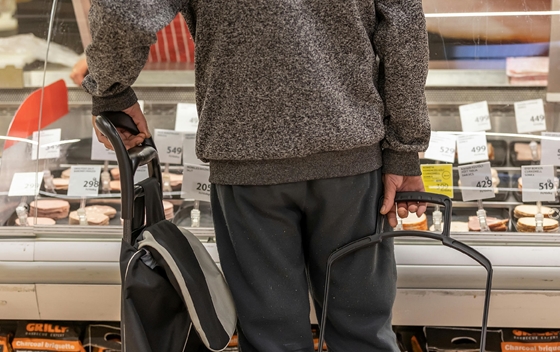 Összeomlás a boltokban: továbbra is alig vásárol a magyar