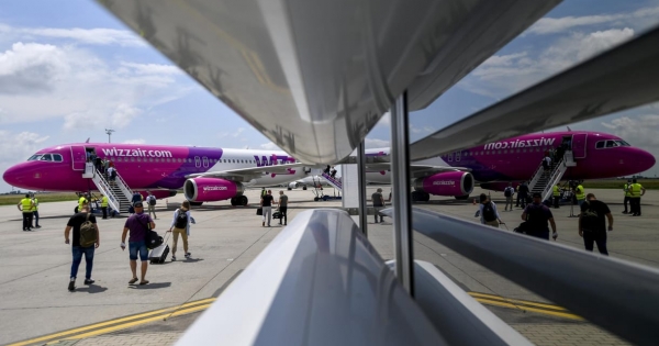 A Corvinushoz kerül a hévízi és a debreceni repülőtér