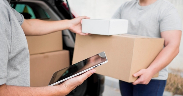 Házhoz szállítás minimális díjának jogszerűségét vizsgálta az EU Bírósága