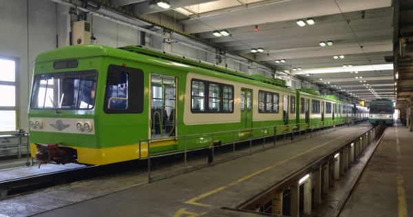 Elismerte a minisztérium: tényleg nem érkezett érvényes pályázat a HÉV-szerelvények közbeszerzésén