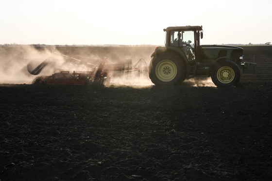Behúzta a kéziféket a magyar traktorpiac