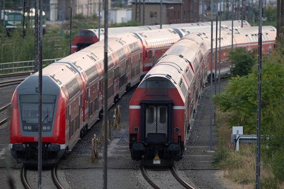 Nem elég a gazdasztrájk, a vasutasok is demonstrálnak Németországban