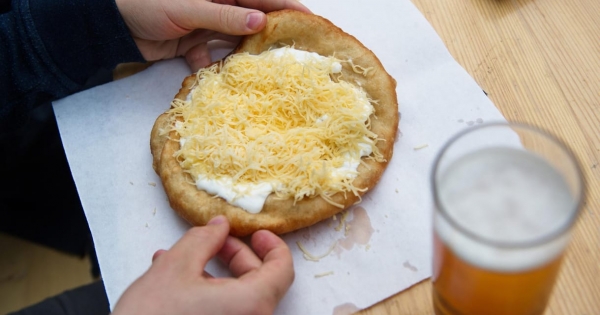 A fiatalok hozhatják el a lángosforradalmat a Balatonnál