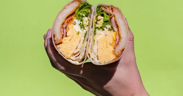 Mobilnetet a Holdra, burritót a középosztálynak! – Mérlegen podcast