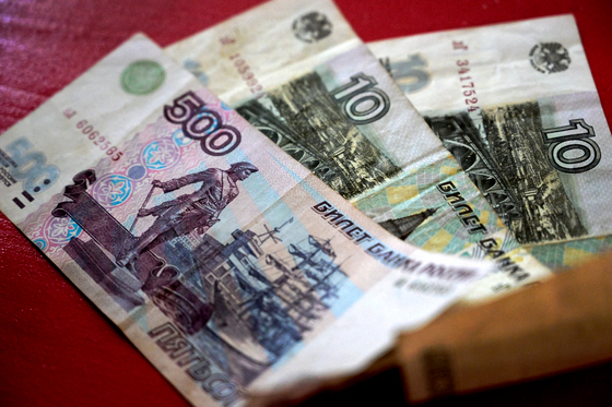 Felére esett Európába irányuló orosz export, ám Amerikába közel harmadával több árut vittek