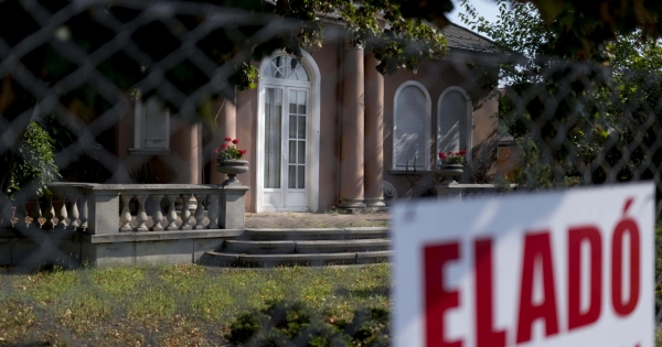 Örökléssel szerzett vagyon adó- és illetékterhe