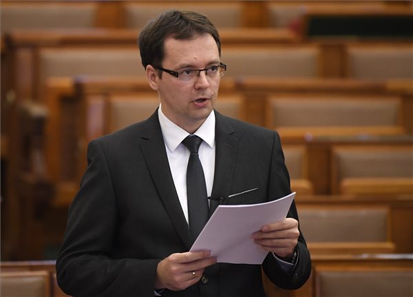 Izer Norbert: az EU két ügyben is elfogadta a kormány adóügyi érveit