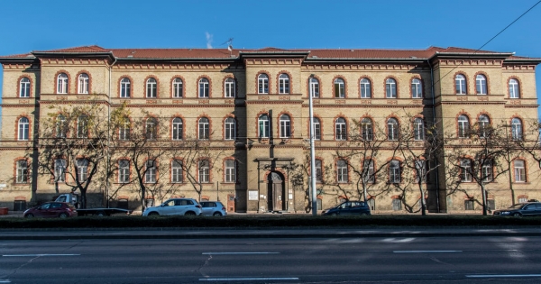 Nem titkolózhat tovább az Uzsoki Utcai Kórház a VIP-osztályáról
