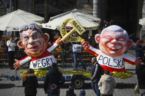 Orbán portugál barátjának segítségével akar saját tv-t alapítani a volt lengyel kormánypárt?