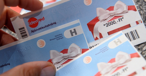 Ajándékutalvány üzleti partner dolgozóinak: erre figyeljen a juttatáskor!