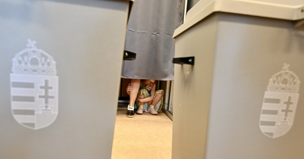 Választások: mikor van jogosan távol a munkahelyéről a dolgozó? Mi jár ilyenkor a munkavállalónak, a munkáltatónak?