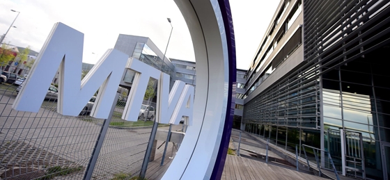 70 milliót költ el idén a közmédia, hogy megtudja, mennyire népszerűek a műsorvezetőik