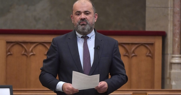 Házi őrizetbe kerül a korrupcióval gyanúsított fideszes Bóna Zoltán