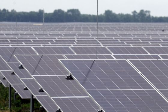 Annyi megújulóenergiás projekt készül Magyarországon, hogy leolvasztanák a hálózatot