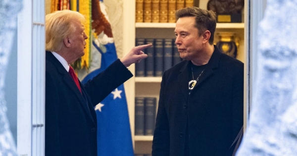 Zuhannak a Tesla részvényei, mióta Elon Musk bejelentette, hogy új pártot alapít