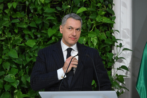 Lázár Jánosék segítséget kértek a mini-Dubaj-károsultak ellátásához