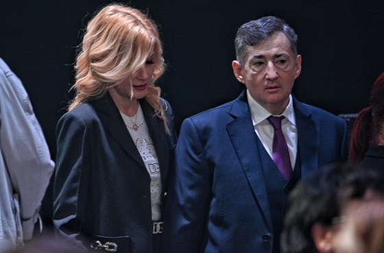 Hiába állítja Gulyás, nem igaz, hogy Mészáros Lőrincél nagyságrendekkel gazdagabb az összes leggazdagabb ember a régióban