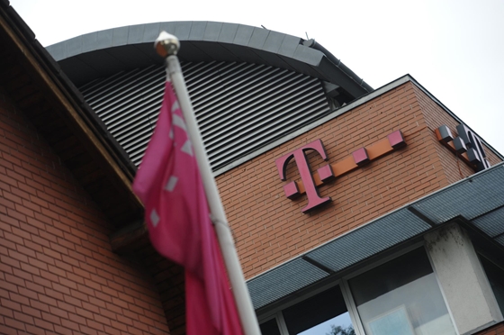 Pluszpénzt ad a Magyar Telekom a dolgozóinak az infláció miatt