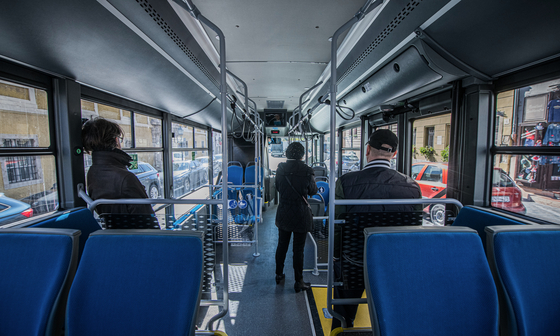 Gyerekjáték, ruha és könyv – új tevékenységekkel dobná meg bevételeit a BKV