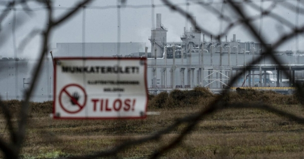 Arról ír a koreai sajtó, hogy a koreai akkugyárak világszerte csak a kapacitásuk felén termelnek