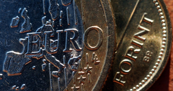 Devizában kiállított számla forintosításának szabályai