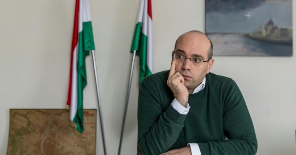 Mráz Ágoston egyedül maradt a Nézőpontban