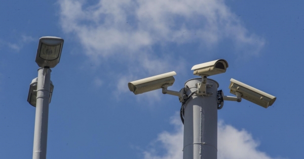 Milyen tájékoztatási alapkövetelményeknek kell eleget tenni kamerahasználatnál? Ne kapjon gigabírságot!