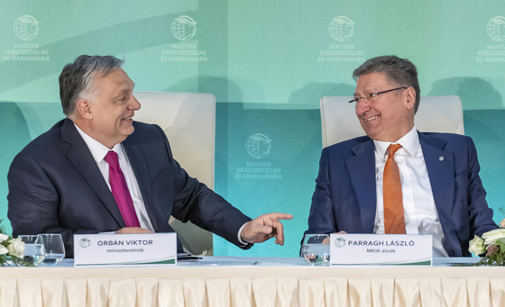 Újabb fontos pozíciót veszített el Parragh László