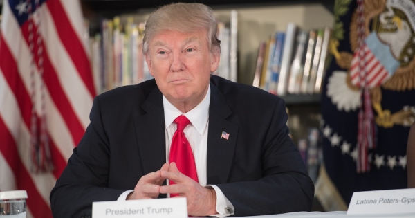 Trump nem áll meg: az összes kínai árut megvámolná az USA