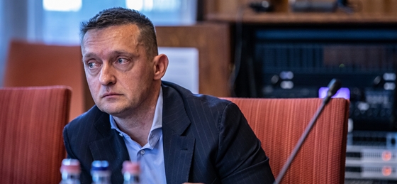 Megfontolja a kormány, hogy eleget tegyen-e a reklámszövetség kérésének
