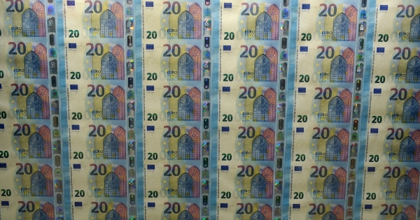 Áttérés devizás könyvelésre: ki teheti meg, be kell-e jelenteni?