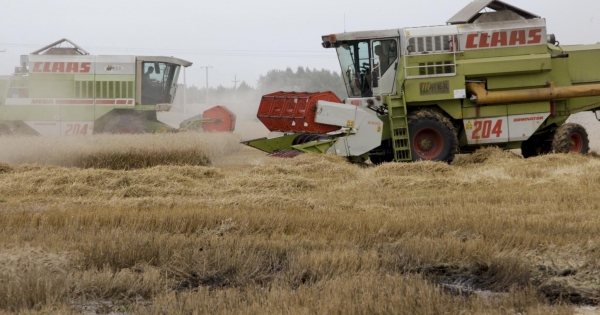 Agrárgazdaságok átadásával kapcsolatos adózás – adó- és illetékmentes-e az ügylet?