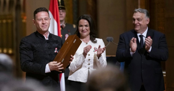 444.hu: A KMTG 2017 óta 455 millió forint jogdíjat fizetett, ebből 414 milliót Orbán János Dénesnek