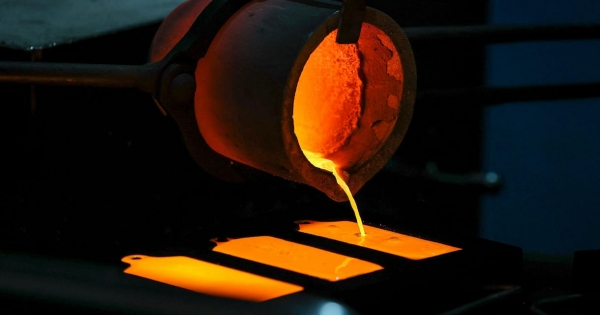 Zuhanórepülésbe váltott az arany és az ezüst is