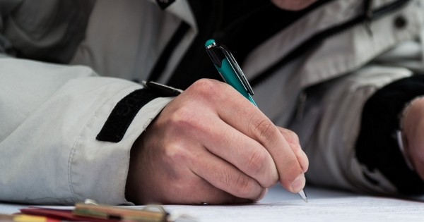 Tanulmányi szerződés: mikor köthető, mikor nem?