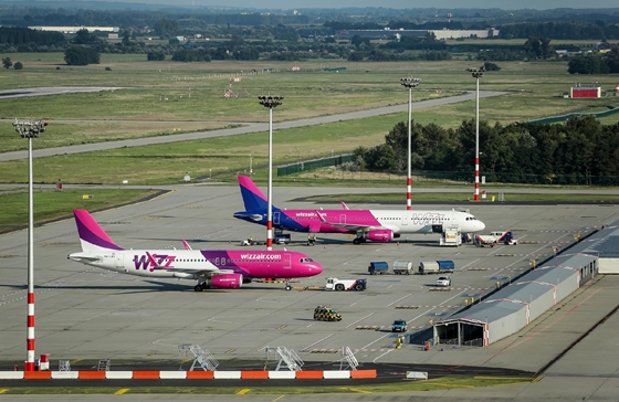 Több mint 500 brit légi járatot töröltek az irányító rendszer hibája miatt