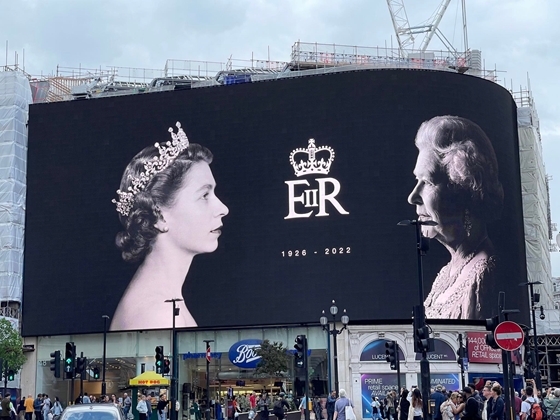 Nem tettek ki reklámokat a londoni hirdetőfelületekre a királynő halála miatt