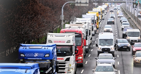 Büntet az útdíj – öt év alatt több mint ezer hazai fuvarozócég tűnt el, és még nem látni a végét