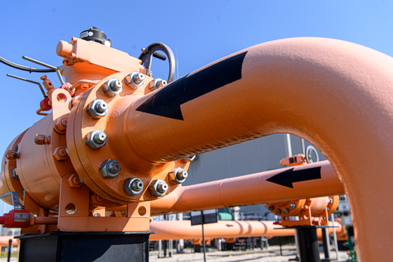 Mostantól tilos lefoglalni tartozás fejében a földgázkereskedők szállítóiknak kifizetendő pénzét