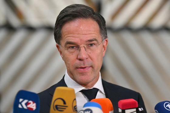 A NATO-főtitkár nagyobb áldozatot kér a tagállamok polgáraitól a biztonságukért